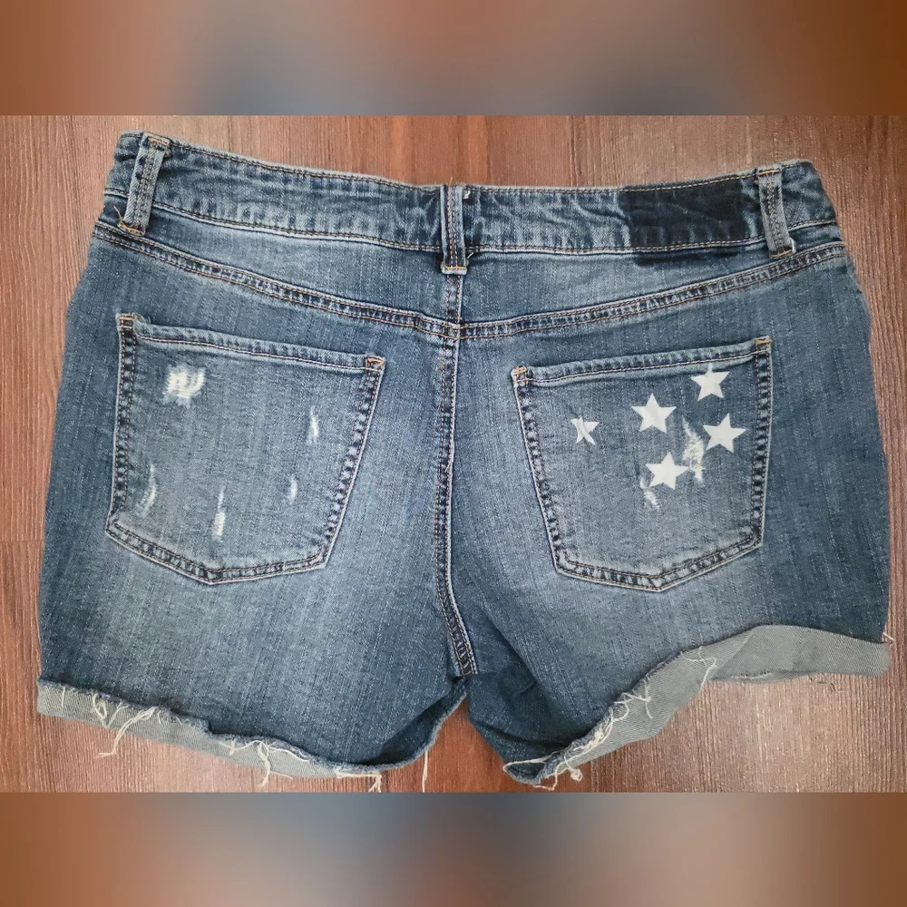 Distressed Denim Shorts Star Patch Raw Hem Blue Womens 11/12 Mid Rise Cutoff - Picture 2 of 10